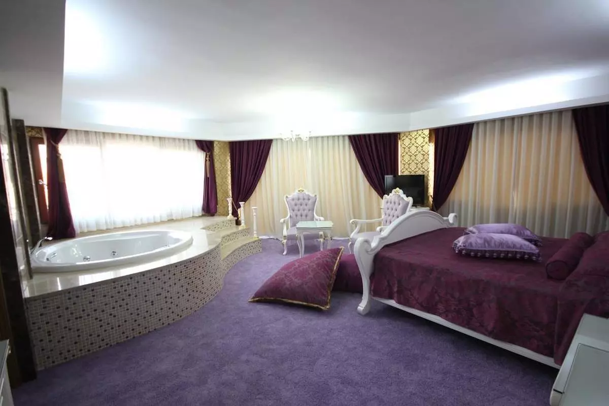 grand corner izmir hotel room (Copy).jpg